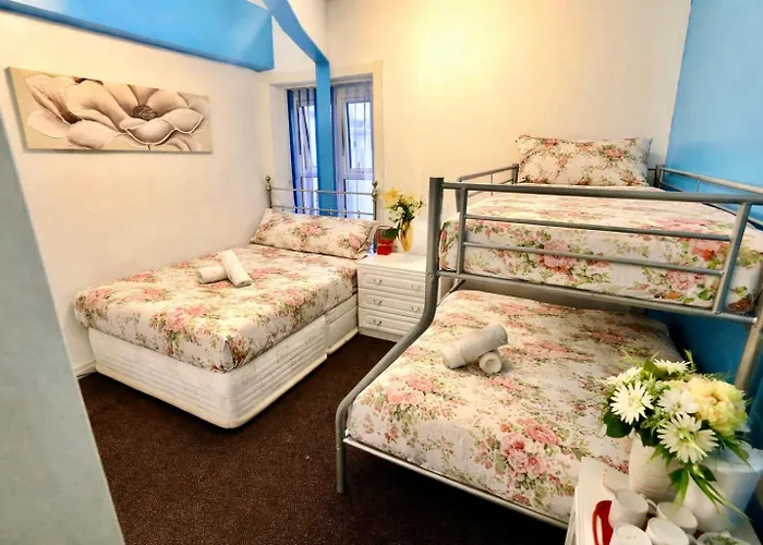 Blackpool Central Lodge And Rooms